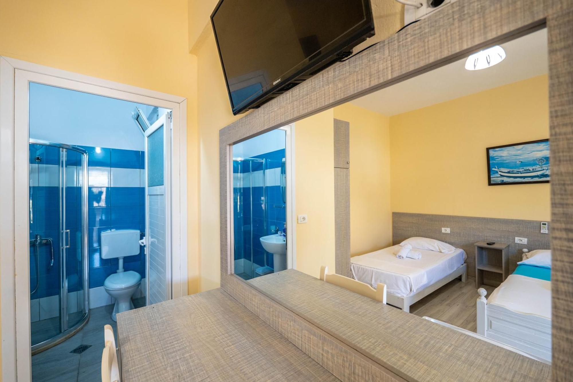 Hotel Portokali Himare Exterior photo